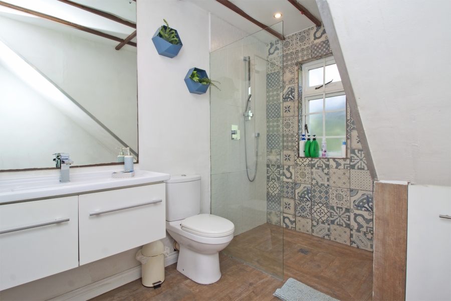 4 Bedroom Property for Sale in Milkwood Park Western Cape